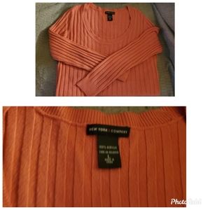 Burnt orange new York and company sweater